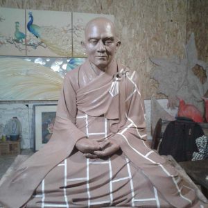 Phần tạo mẫu tượng hòa thượng đã hoàn thiện. Sau đó là lên khuôn