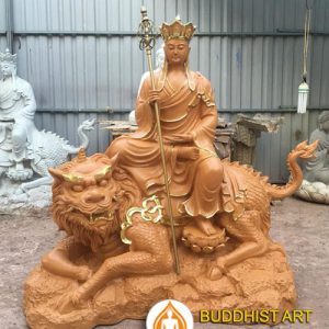 Tượng địa tạng vương bồ tác cao 1,5 mđược tạo mẫu trên đất sét và hoàn thiện trên đa dạng chất liệu đồng, đá, gỗ, compisite, ximang.