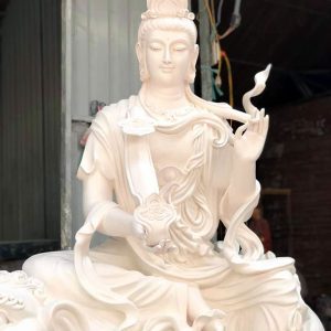 Tượng Văn Thù Sư Lợi Bồ Tát cưỡi sư tử