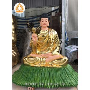 Tượng bổn sư niêm hoa Vi Tiếu ngồi bãi cỏ